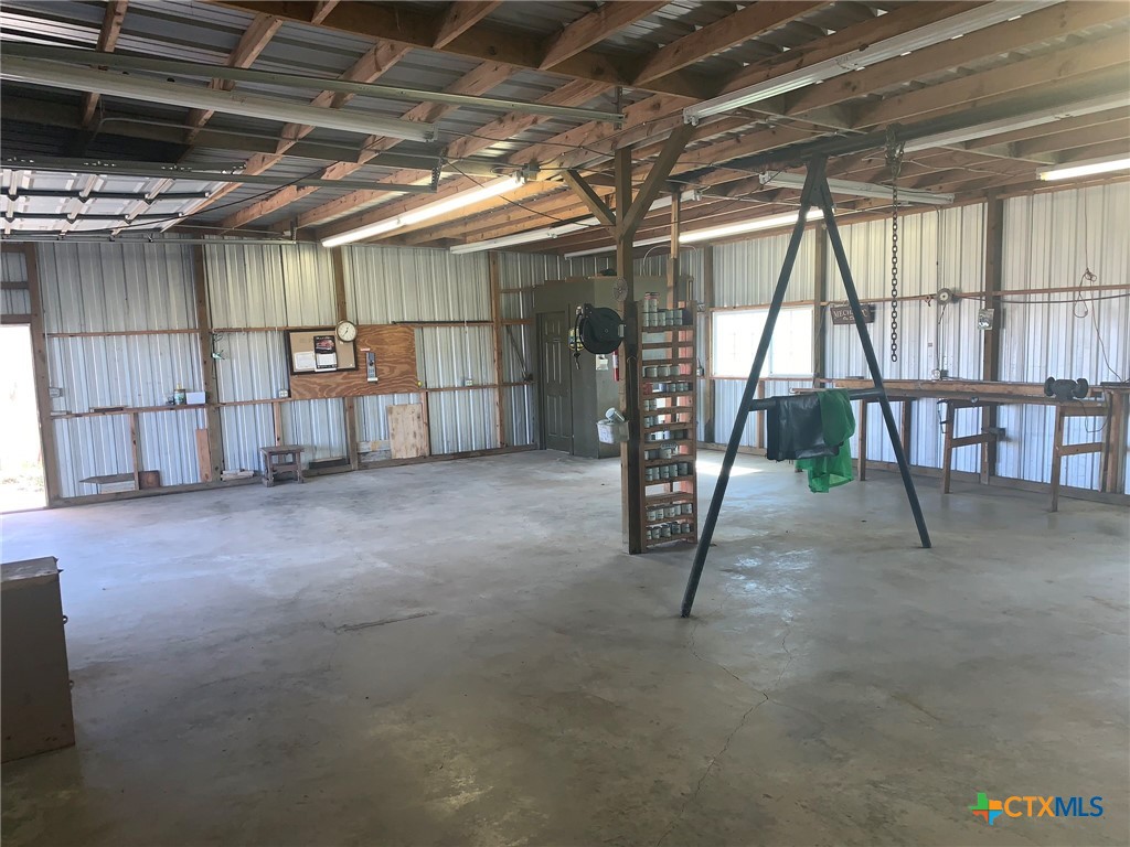 10704 State Highway 185 Property Photo 24