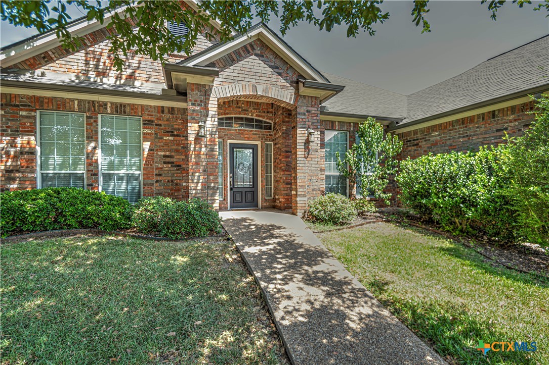 5920 Fawn Meadows Drive Property Photo 3
