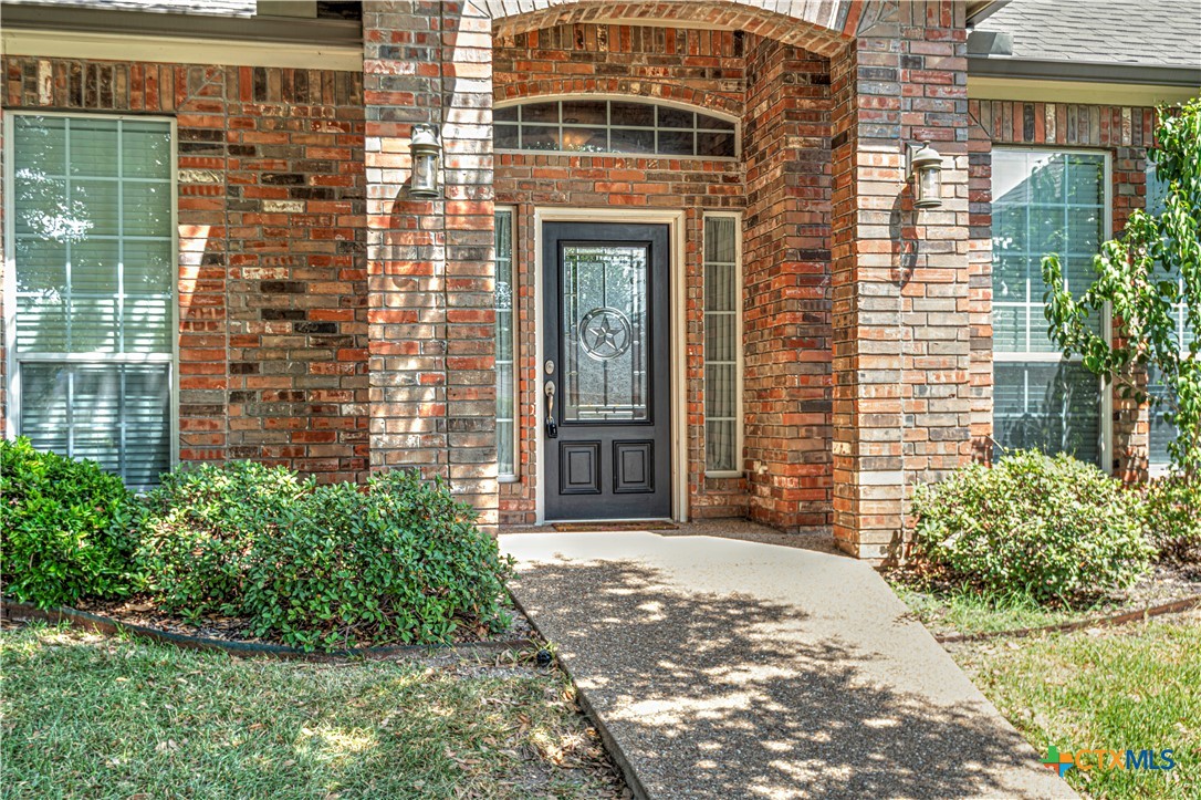 5920 Fawn Meadows Drive Property Photo 4