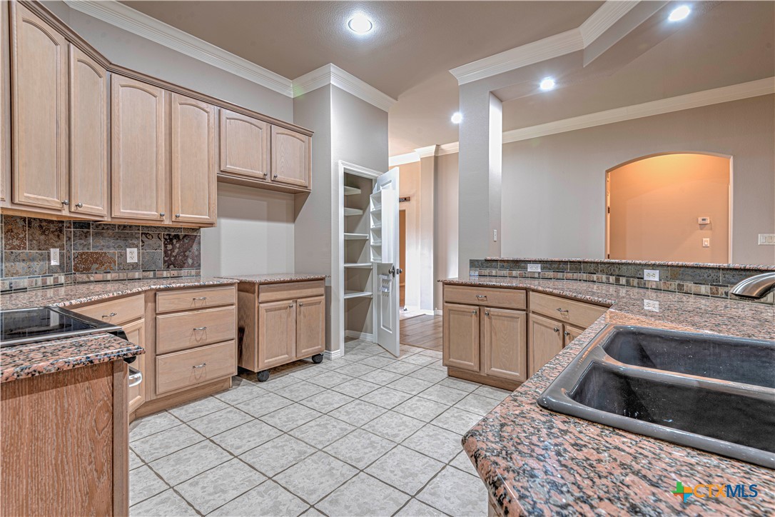 5920 Fawn Meadows Drive Property Photo 21