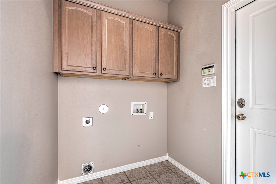 5920 Fawn Meadows Drive Property Photo 40