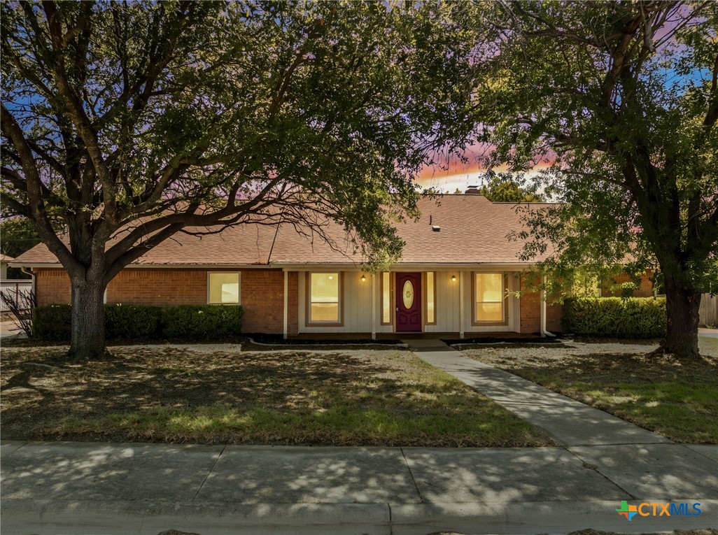1505 Hawk Trail