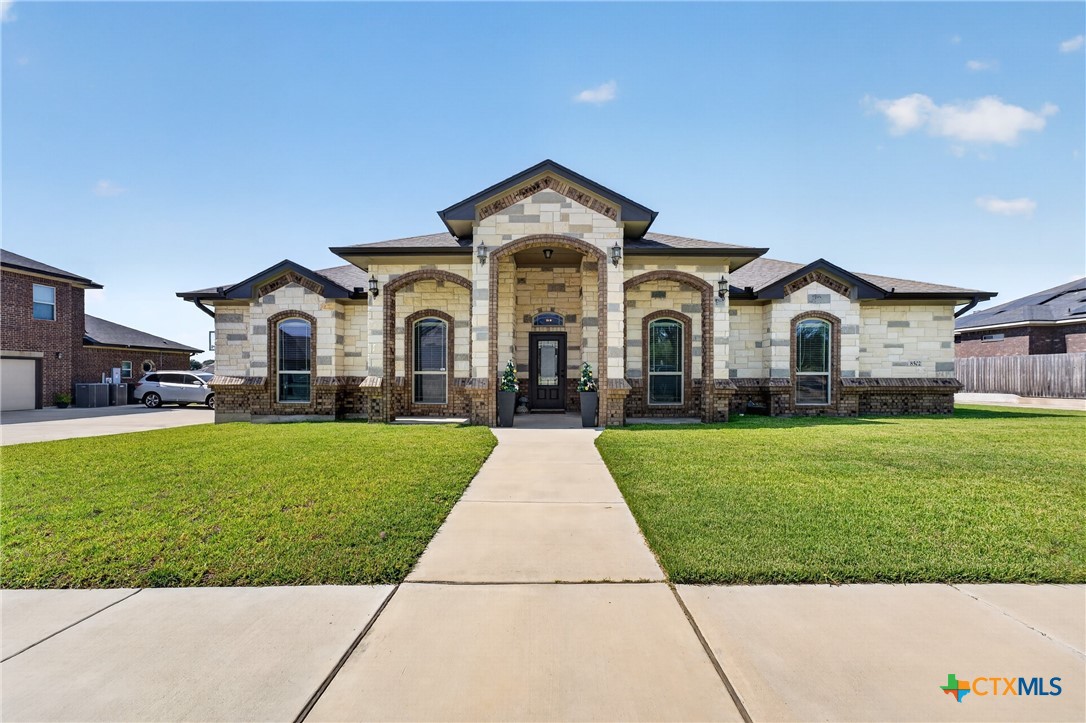8502 Dorset Drive Property Photo 4