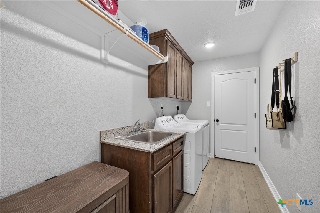 8502 Dorset Drive Property Photo 17