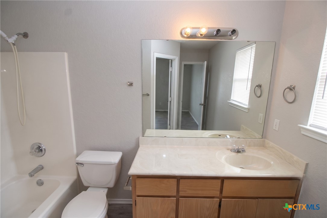 2704 Edgefield Street Property Photo 12