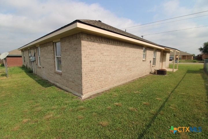 2704 Edgefield Street Property Photo 14