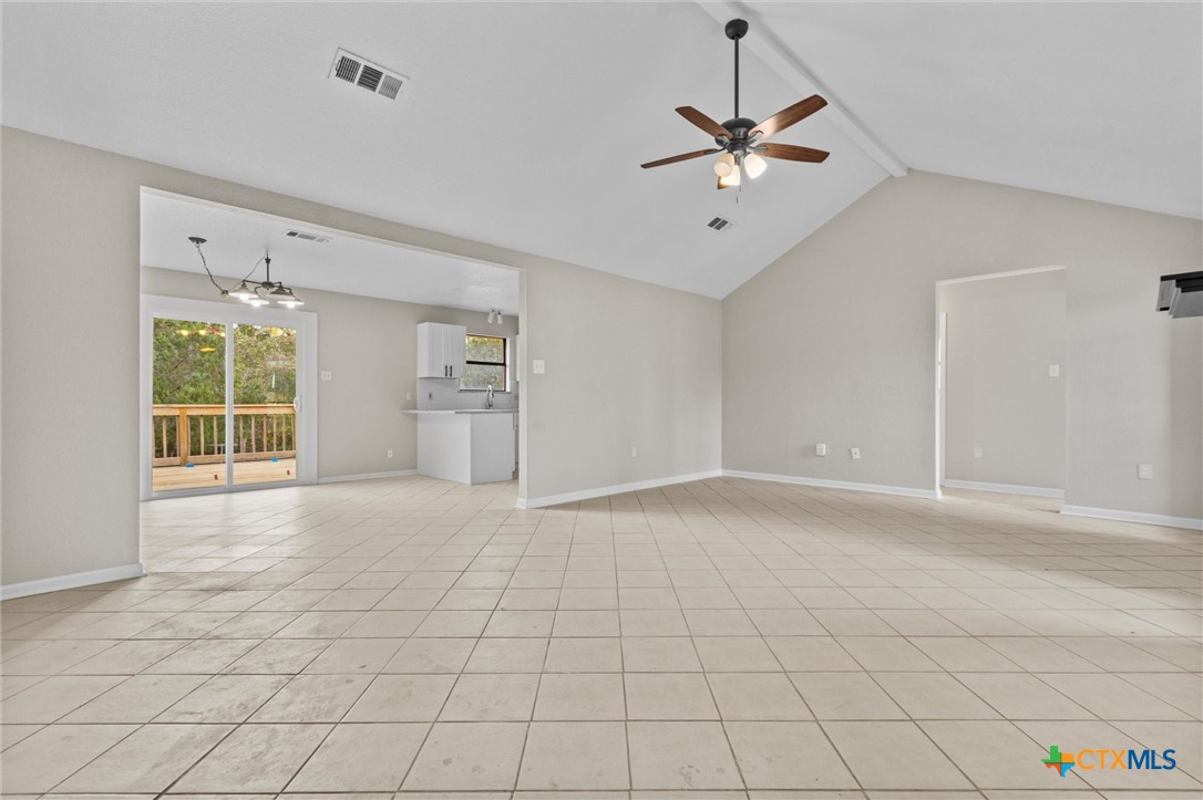 180 County Road 4933 Property Photo 8