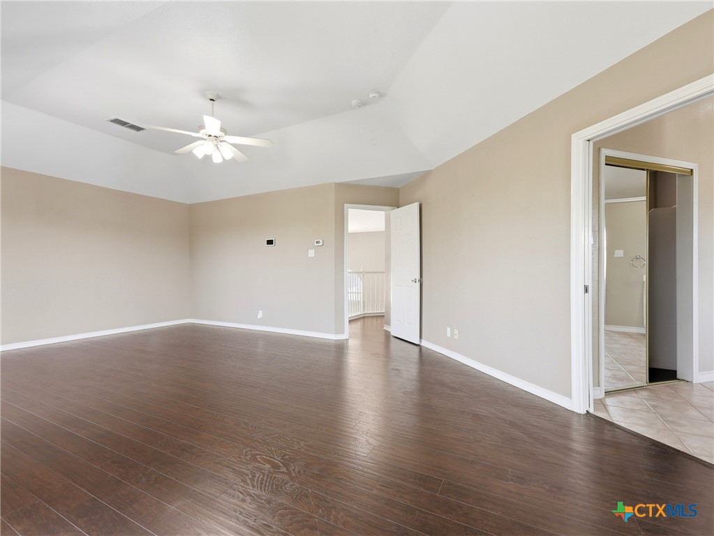 33 Greens Cliff Property Photo 29