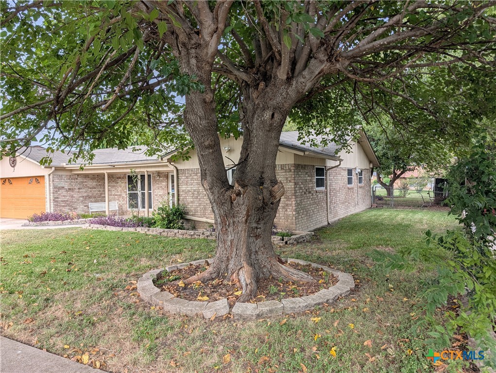 1908 Bundrant Drive Property Photo 3