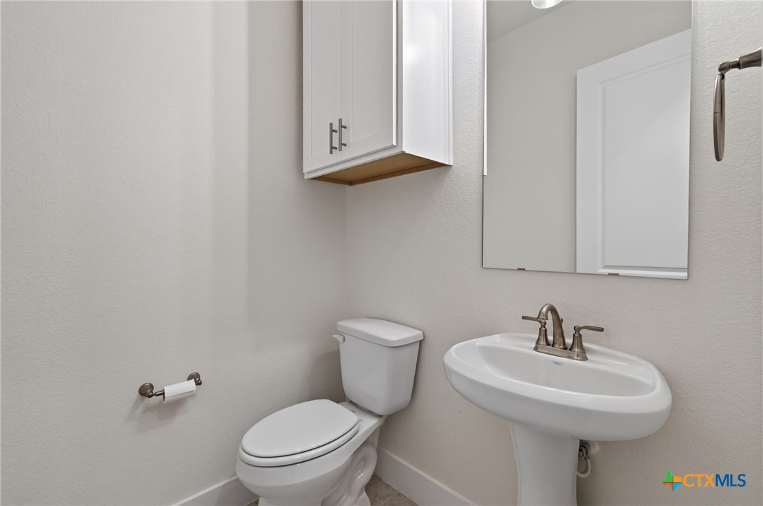 120 Sweeping Sage Lane Property Photo 8