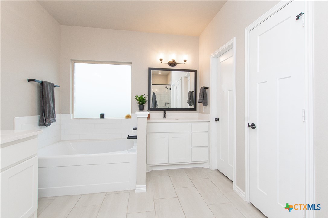 1756 Meadow Crest Drive Property Photo 17