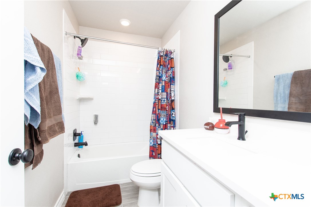 1756 Meadow Crest Drive Property Photo 21