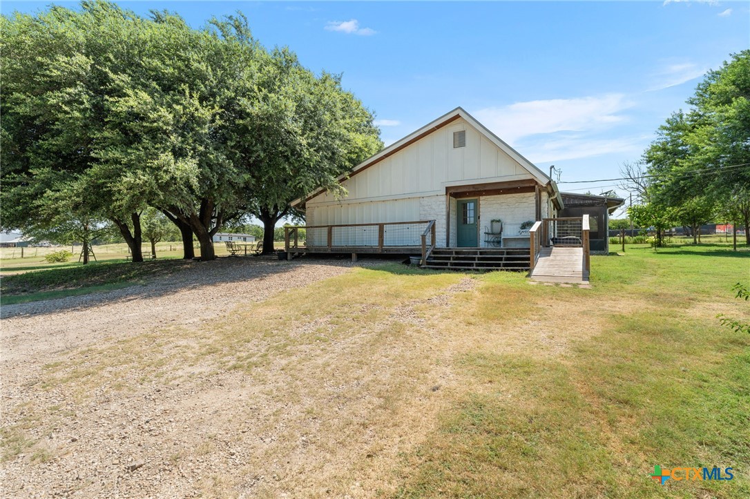 1421 Fm 1660 Property Photo 4