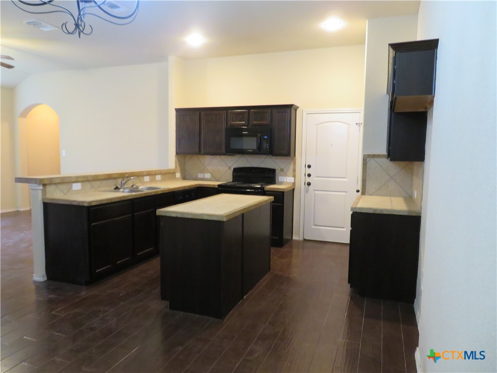 554 Creekside Circle Property Photo 11