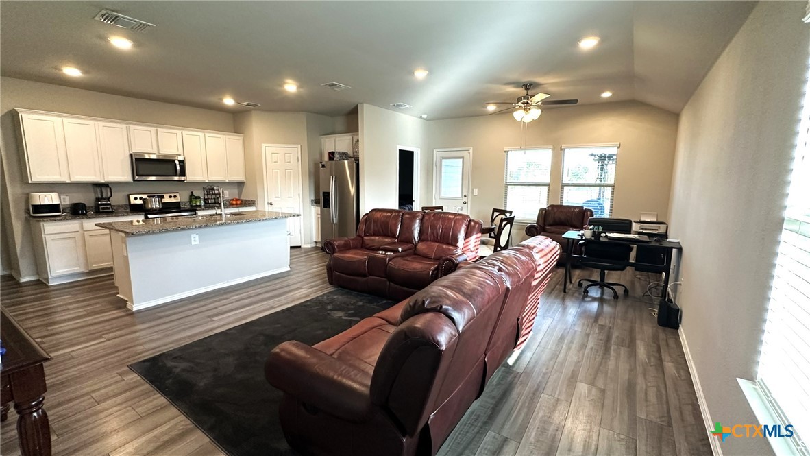 2518 Merganser Drive Property Photo 4