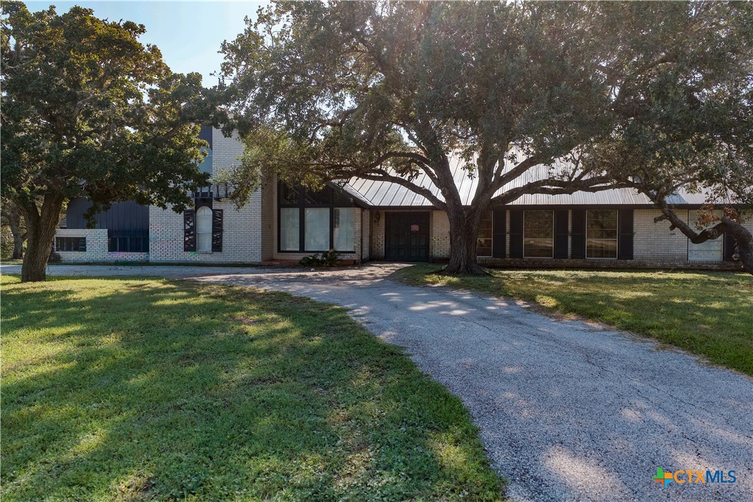 292 Fm 136 Property Photo 1