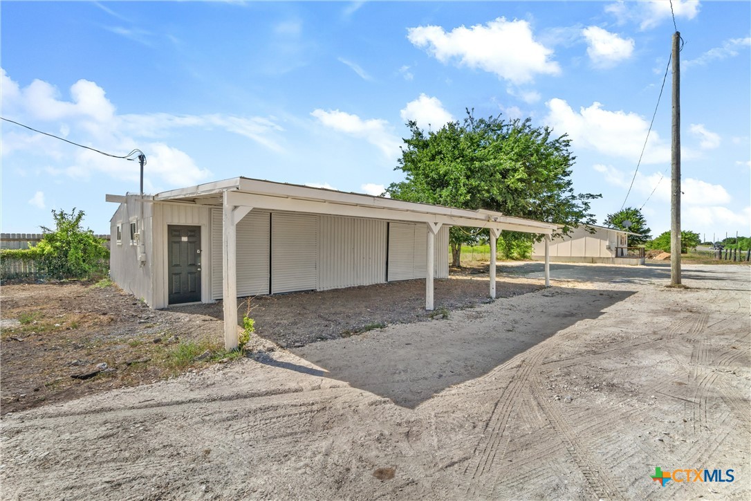 7593 State Highway 95 Property Photo 10