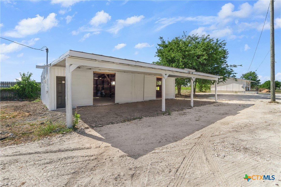 7593 State Highway 95 Property Photo 11