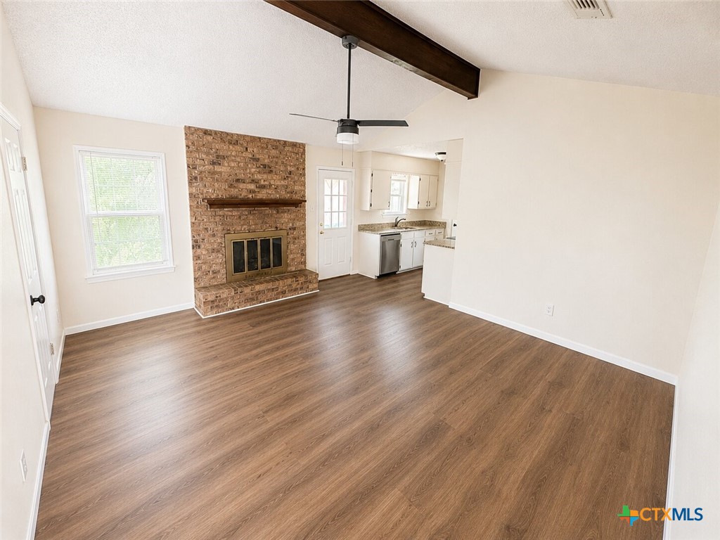 1709 Shoemaker Drive Property Photo 3