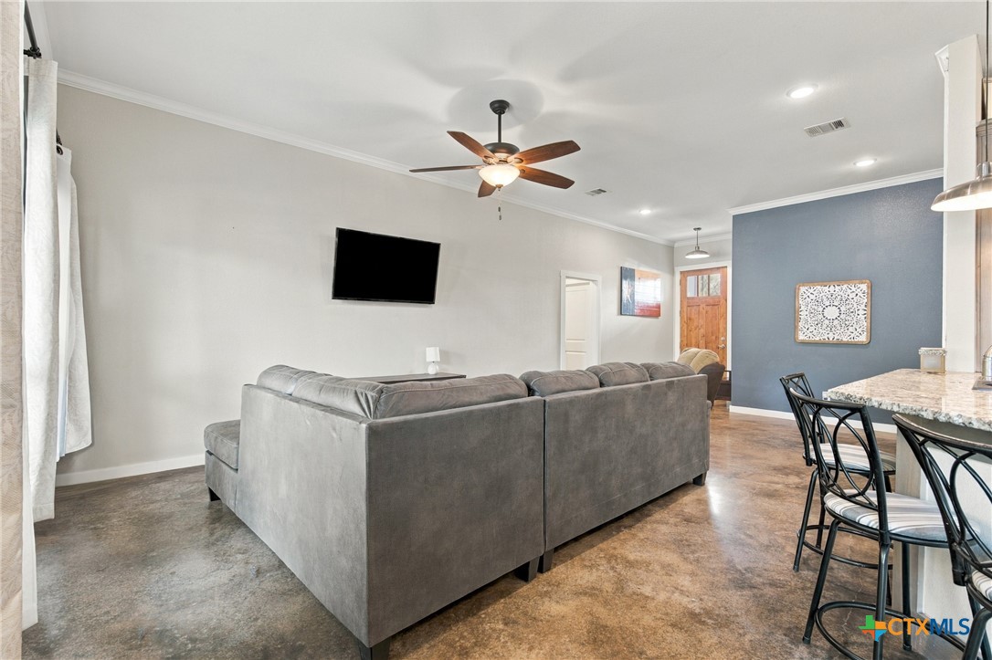1202 S Willis Street Property Photo 9