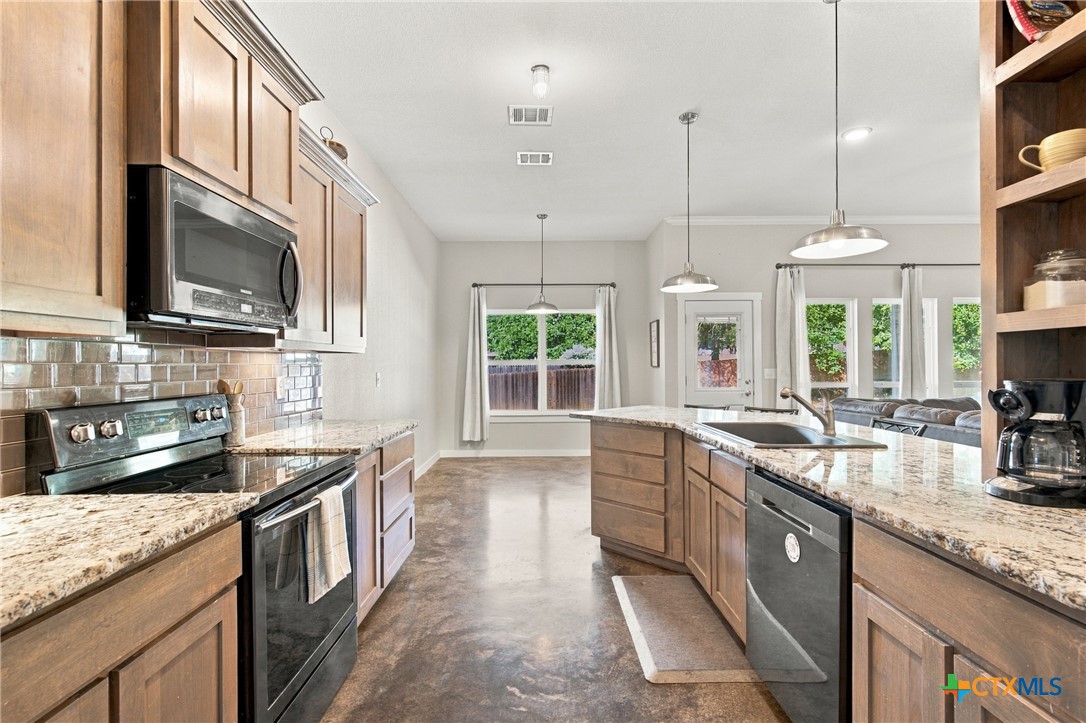 1202 S Willis Street Property Photo 14