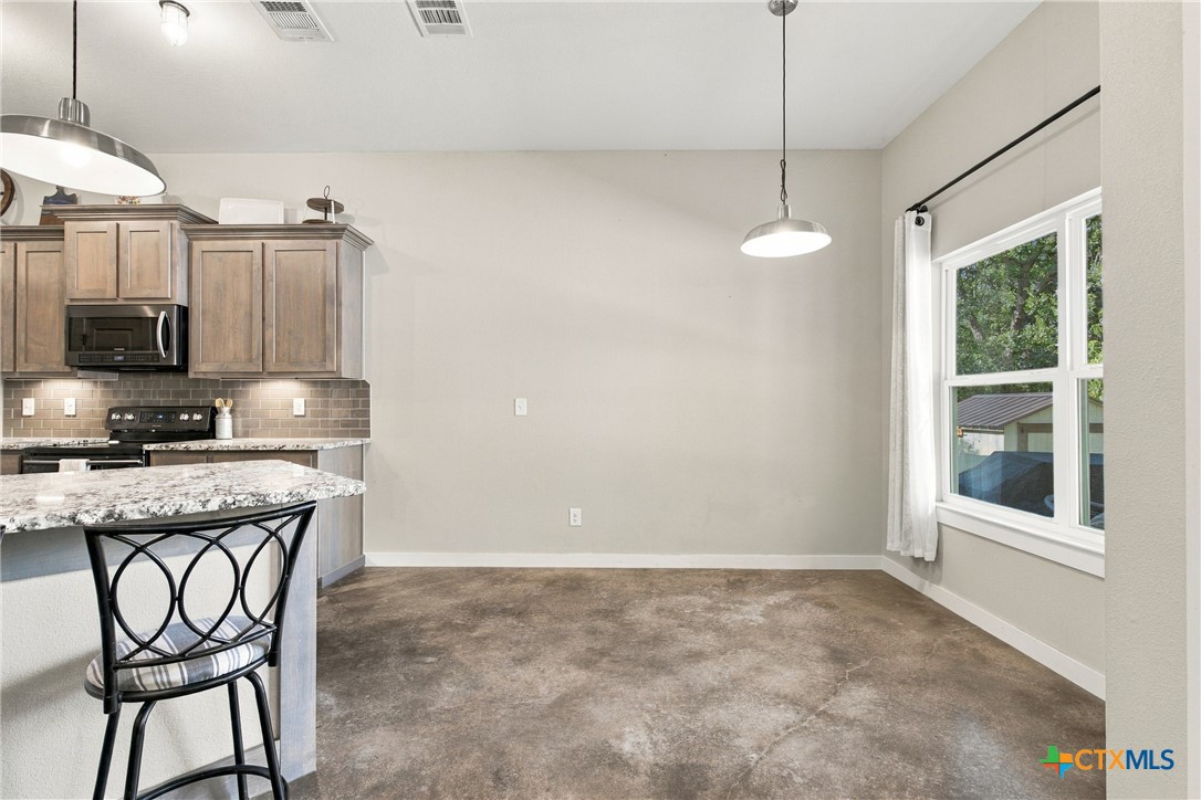 1202 S Willis Street Property Photo 20