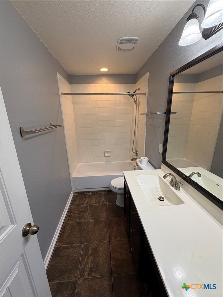 1484 Astor Creek Property Photo 8