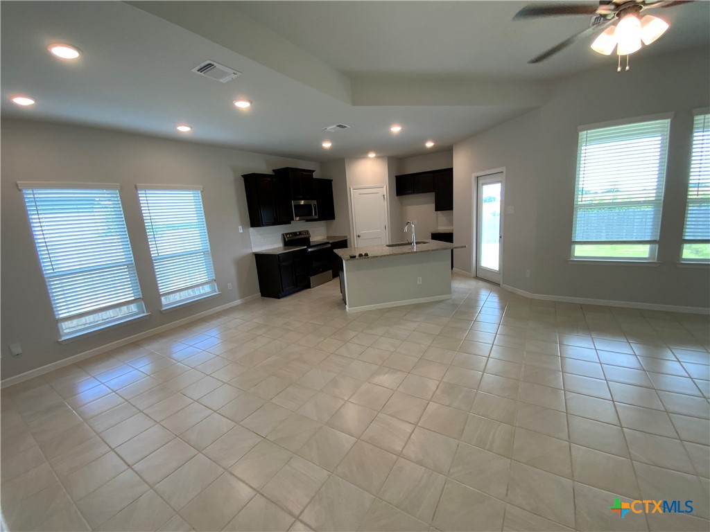 1905 Westphalia Drive Property Photo 4