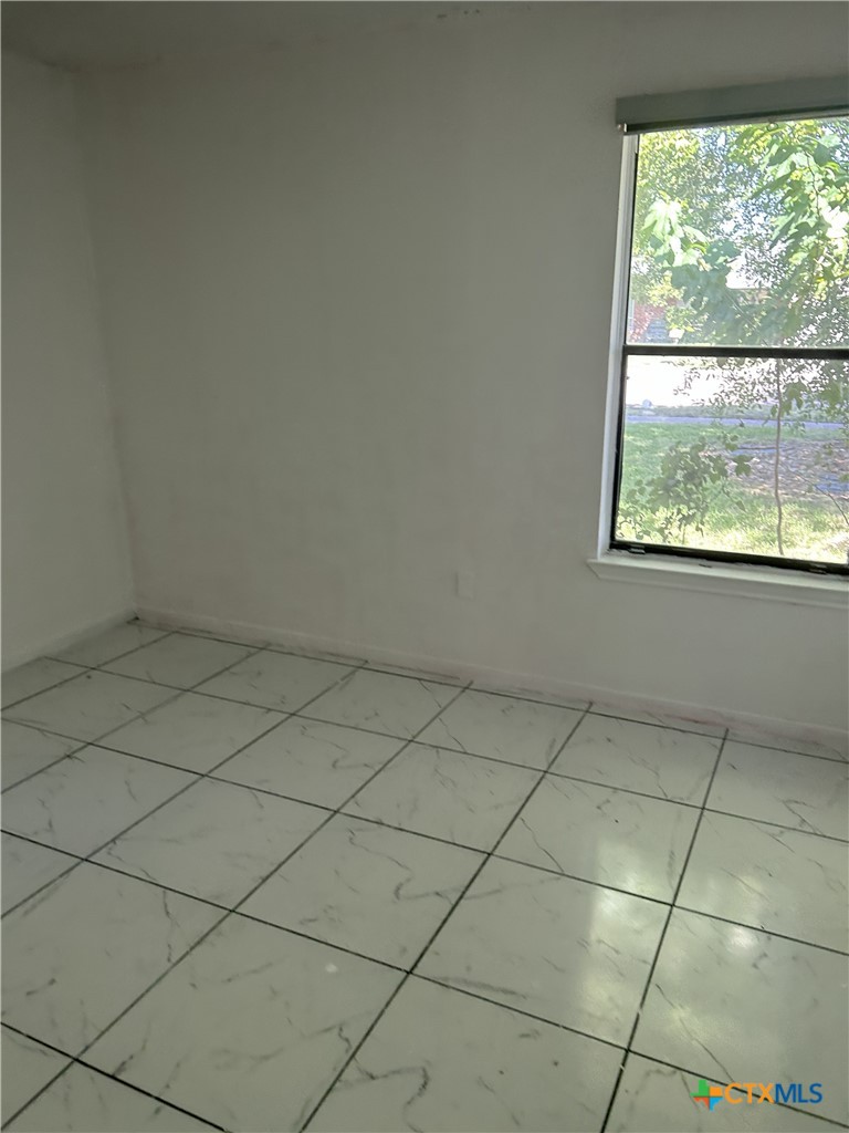 621673 Property Photo 27