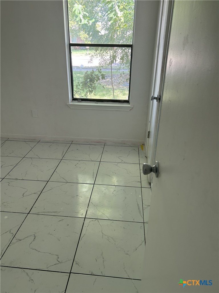 621673 Property Photo 28