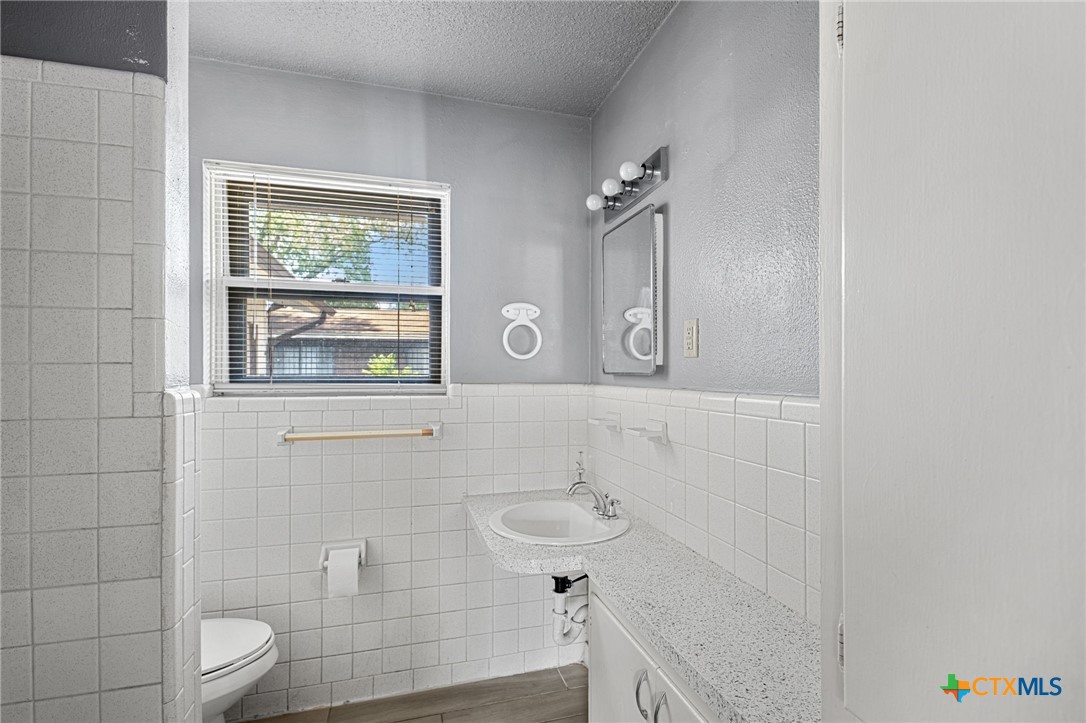 1511 Meadow Drive Property Photo 6
