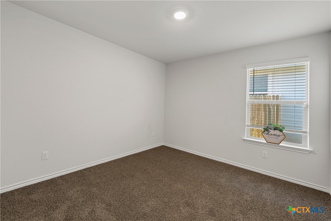 1940 Rosson Street Property Photo 23