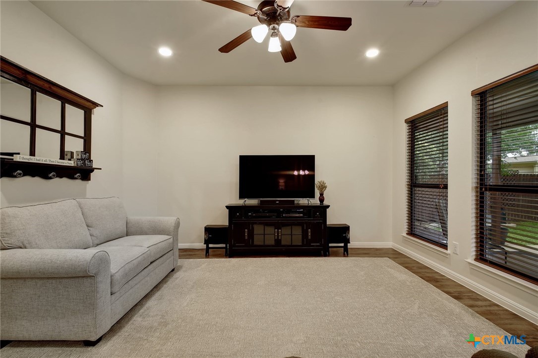 2251 Hazelwood Property Photo 4