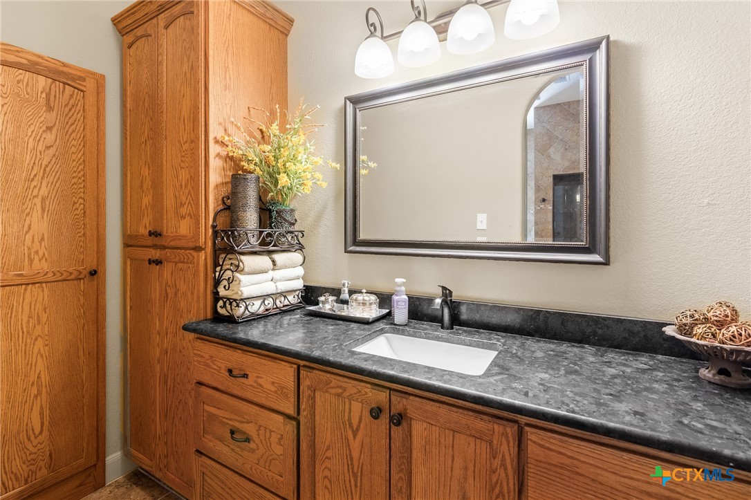 166 Post Oak Bend Property Photo 20