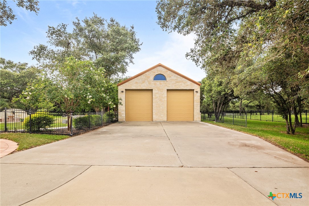 166 Post Oak Bend Property Photo 44
