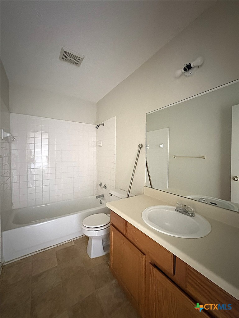 1307 Monroe Loop Loop D Property Photo 11