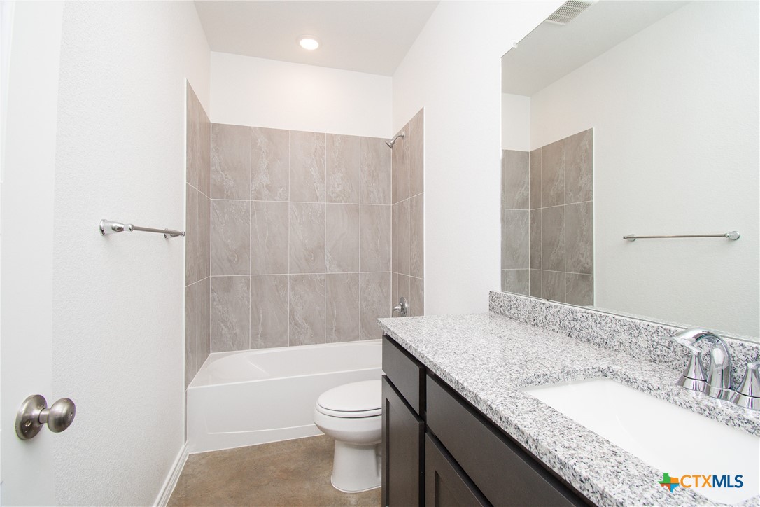 3907 American Elm Drive B Property Photo 10