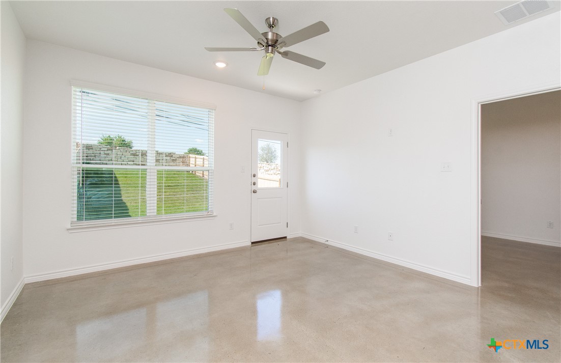 3907 American Elm Drive B Property Photo 15