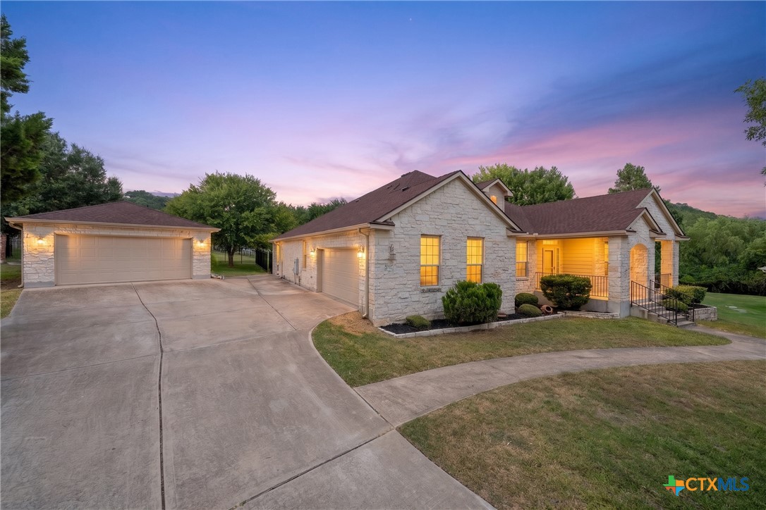 2018 Blue Heron Lane Property Photo 1