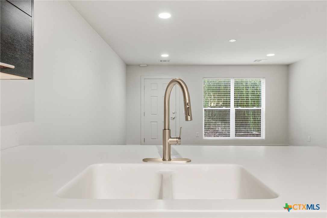 1101 Grove Boulevard 708 Property Photo 13