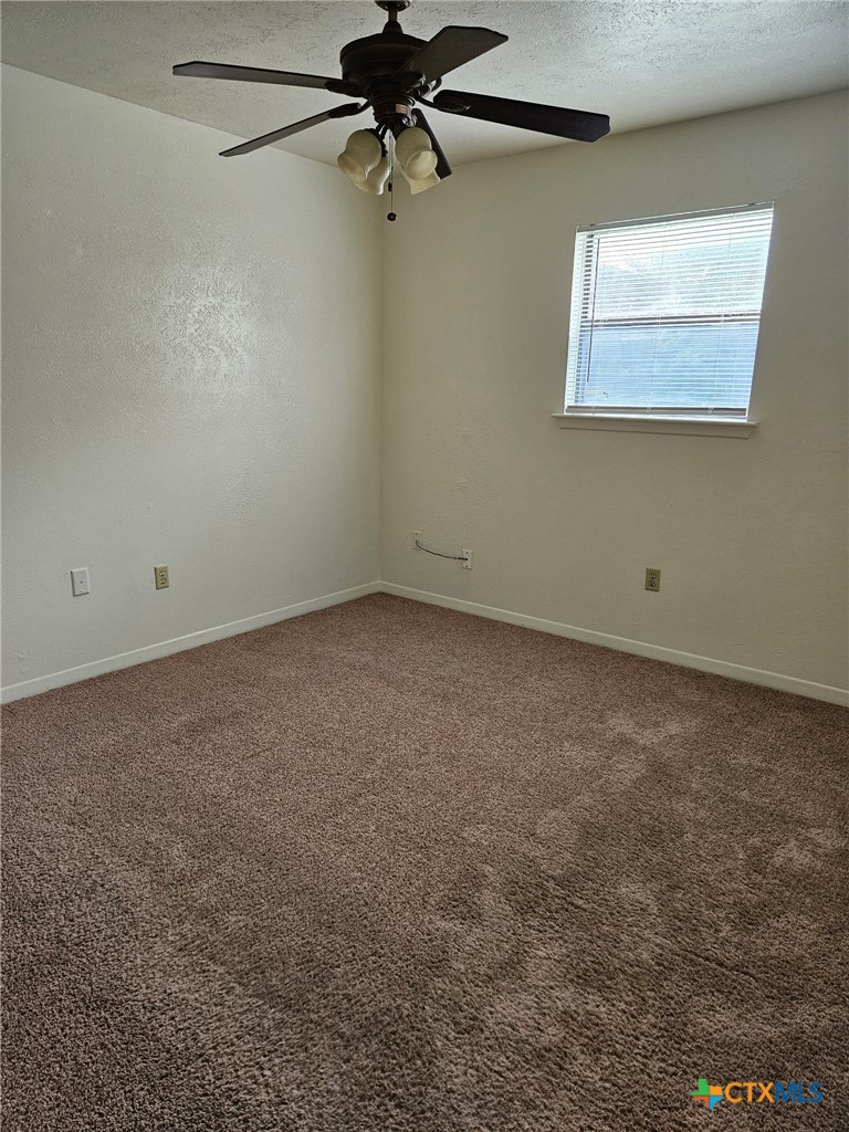 102 E Avenue A 7 Property Photo 6
