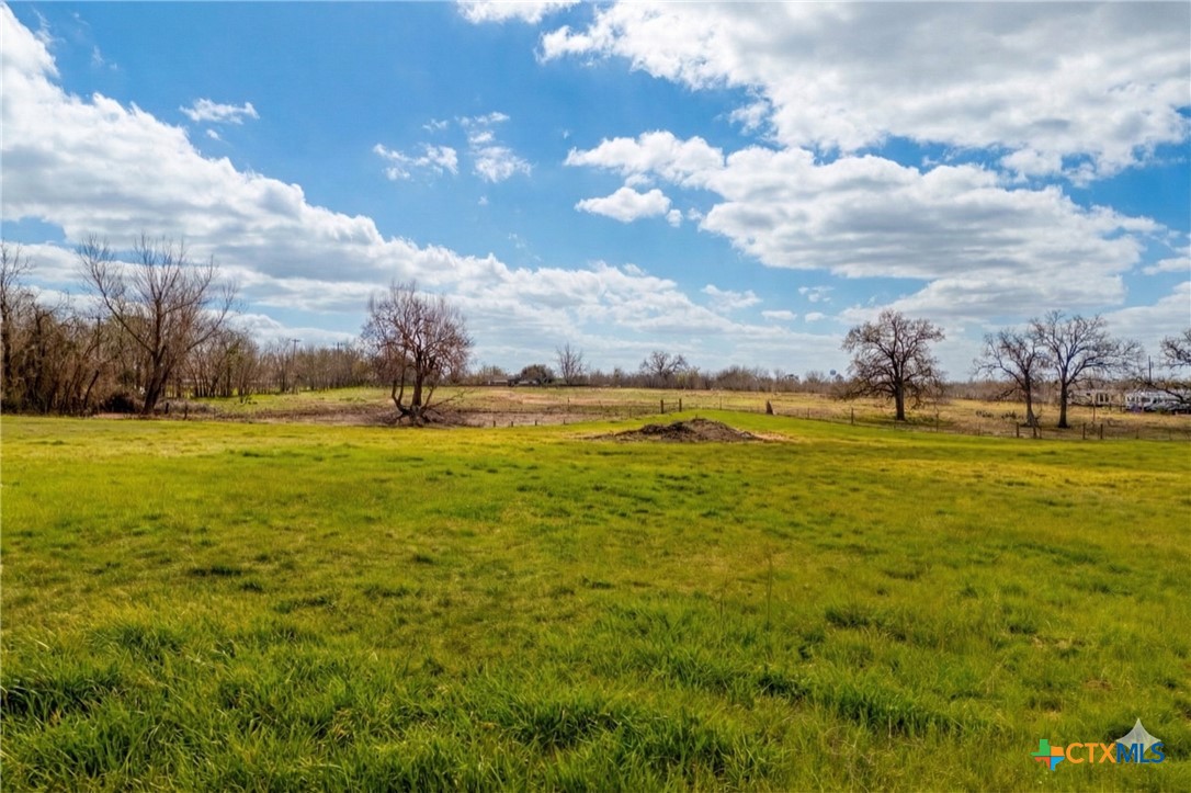 430 N Fm 487 Property Photo 11