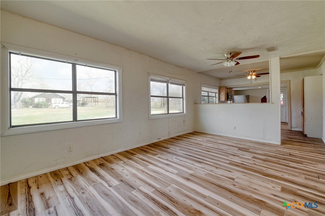 430 N Fm 487 Property Photo 16