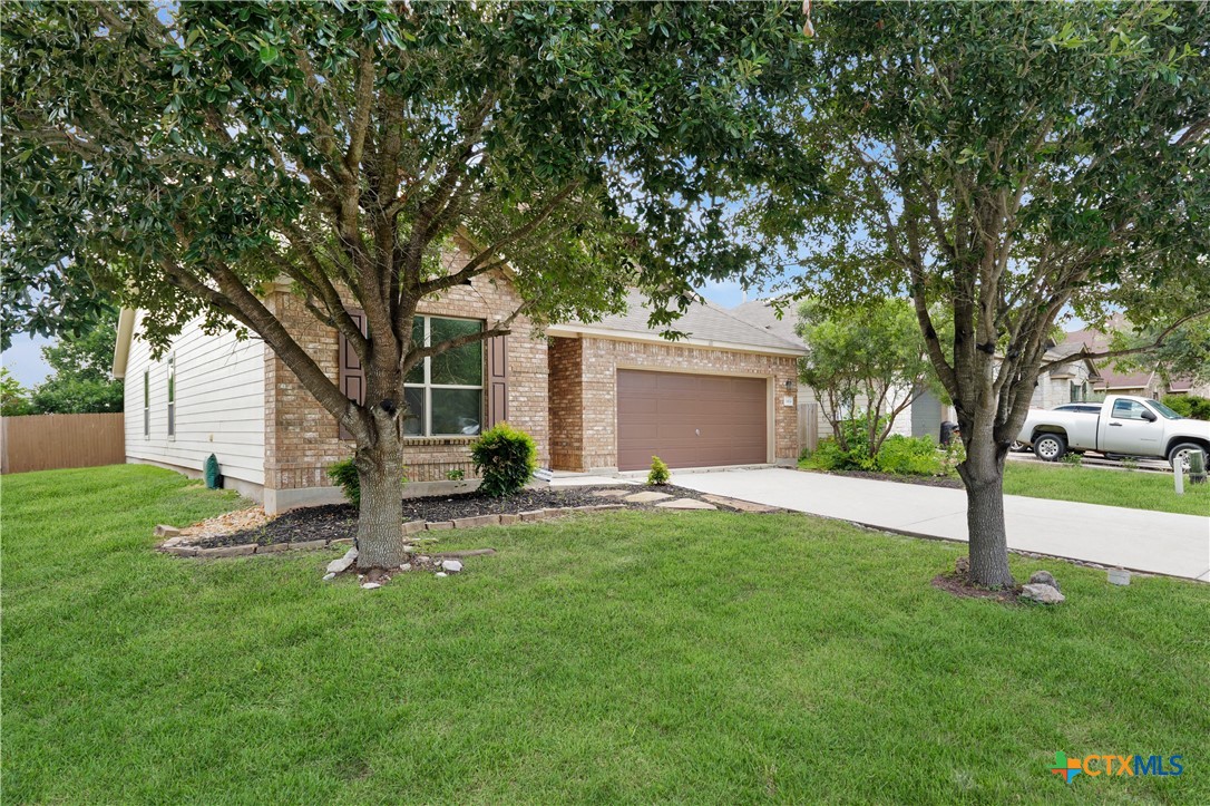 1464 Jordan Crossing Property Photo 3