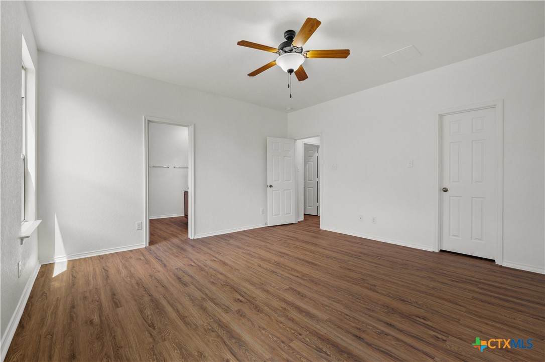 1464 Jordan Crossing Property Photo 11