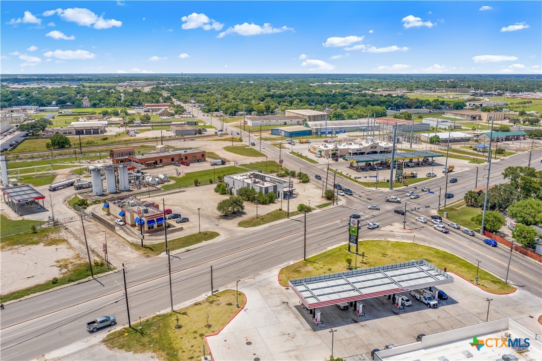 2101 Houston Highway Property Photo 10