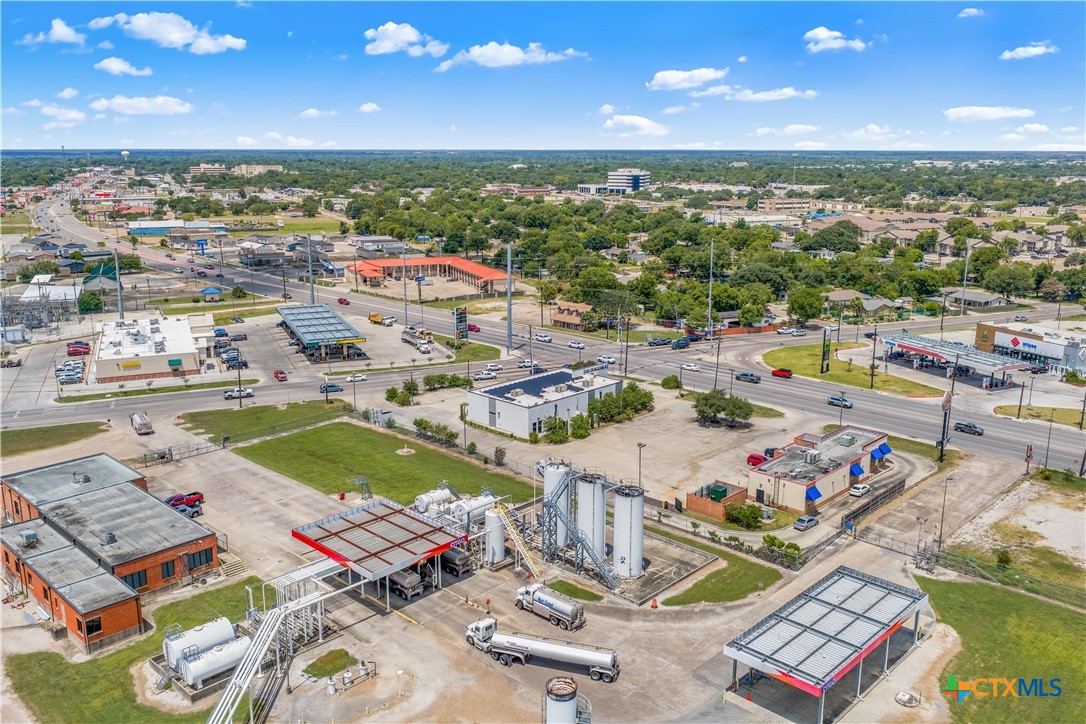 2101 Houston Highway Property Photo 15