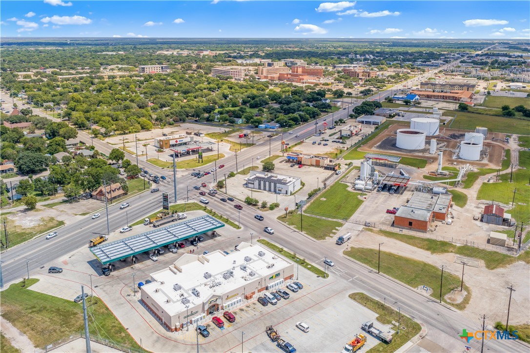 2101 Houston Highway Property Photo 17