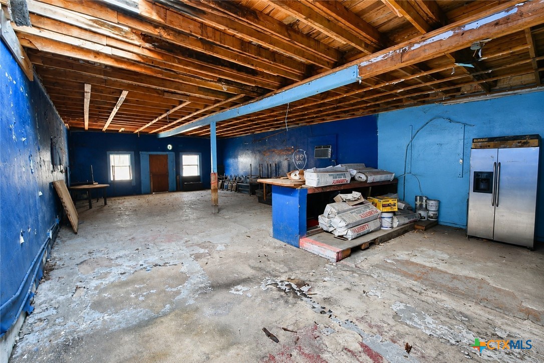 524 Main Street Property Photo 7