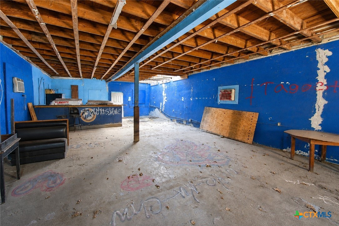524 Main Street Property Photo 8